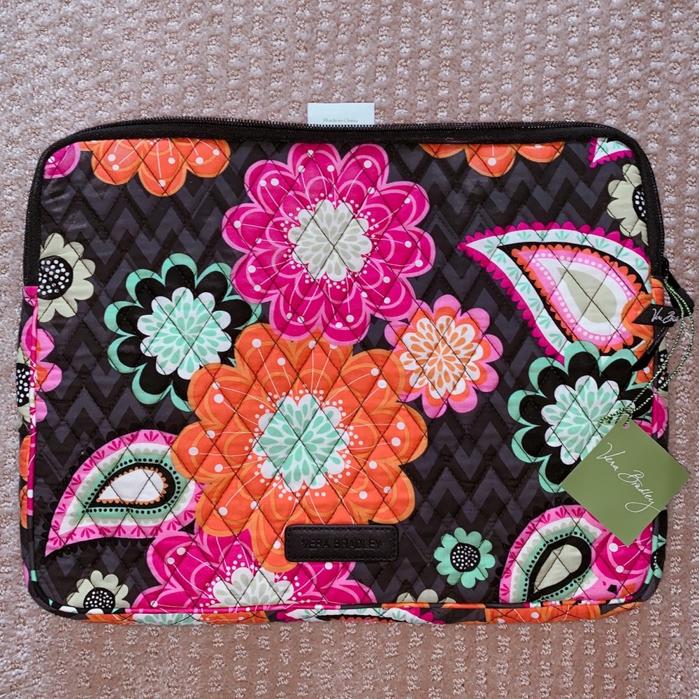 still TAGGED Vera Bradley Laptop sleeve